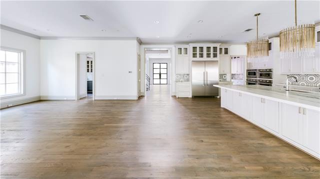 6517 Prestonshire Lane, Dallas, TX 75225