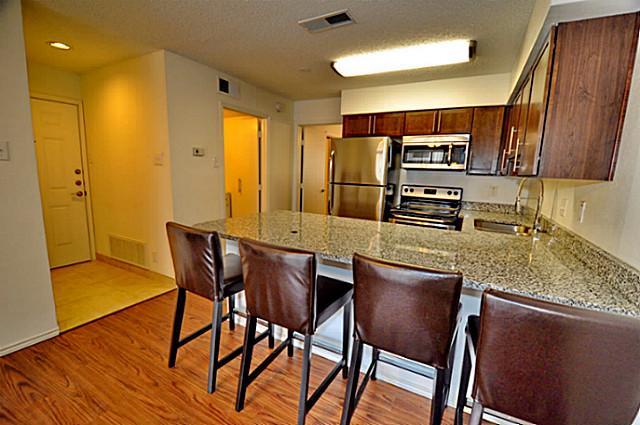 6910 Skillman Street, Dallas, TX 75231