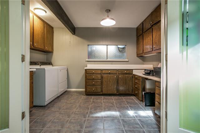8939 Capri Court, Dallas, TX 75238