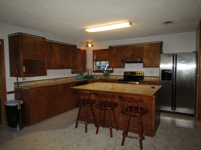 9604 FR 197, Arthur City, TX 75411