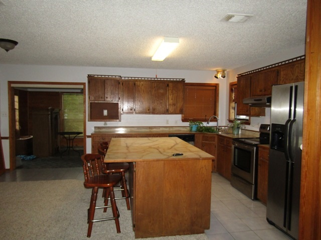 9604 FR 197, Arthur City, TX 75411
