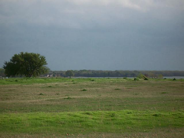 2000 Lake Side, Bonham, TX 75418