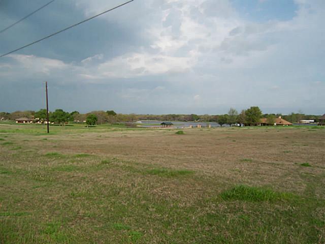 2000 Lake Side, Bonham, TX 75418