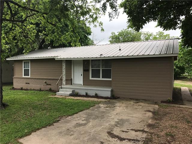 925 W 11th Street, Bonham, TX 75418