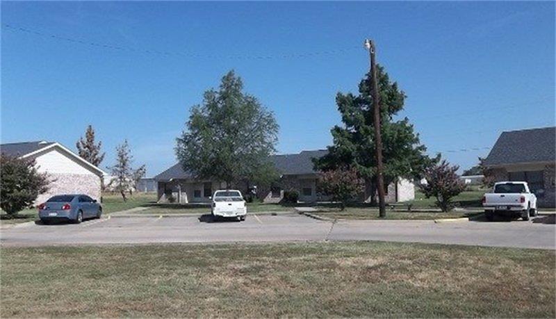 401 Bicentennial, Bonham, TX 75418