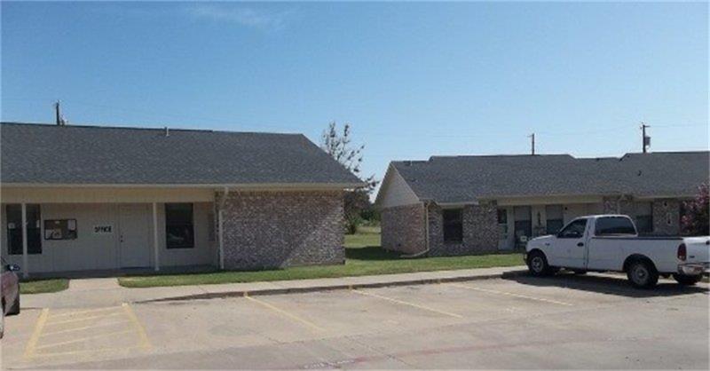 401 Bicentennial, Bonham, TX 75418