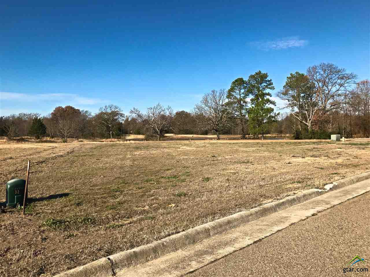 2831 Kingfisher Ln, Mt Pleasant, TX 75455
