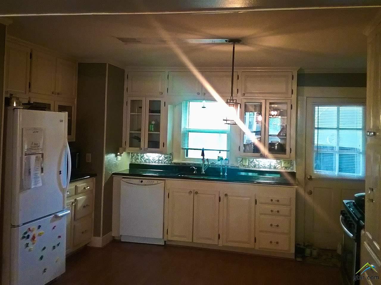 705 S Kaufman, Mt Vernon, TX 75457