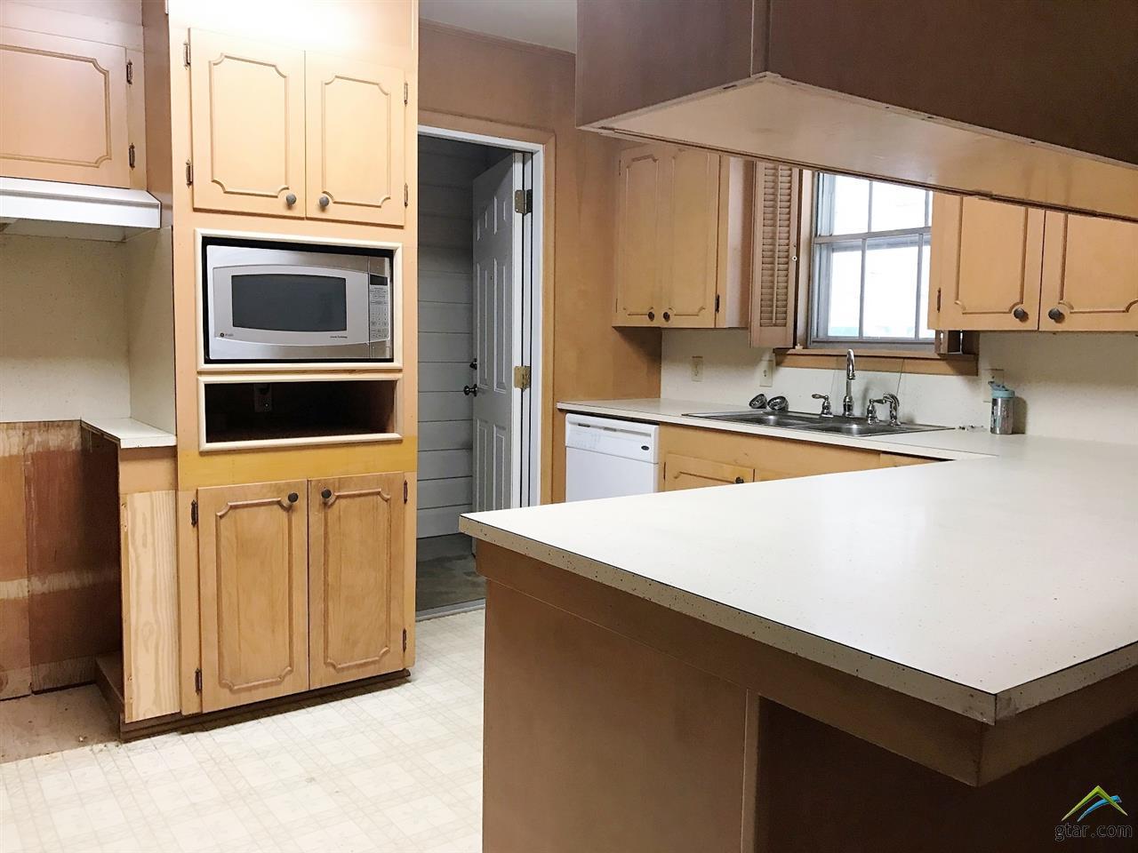 109 Magnolia St, Mt Vernon, TX 75457