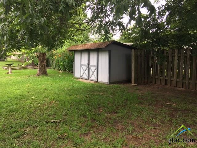 202 Mockingbird, Mt Vernon, TX 75457
