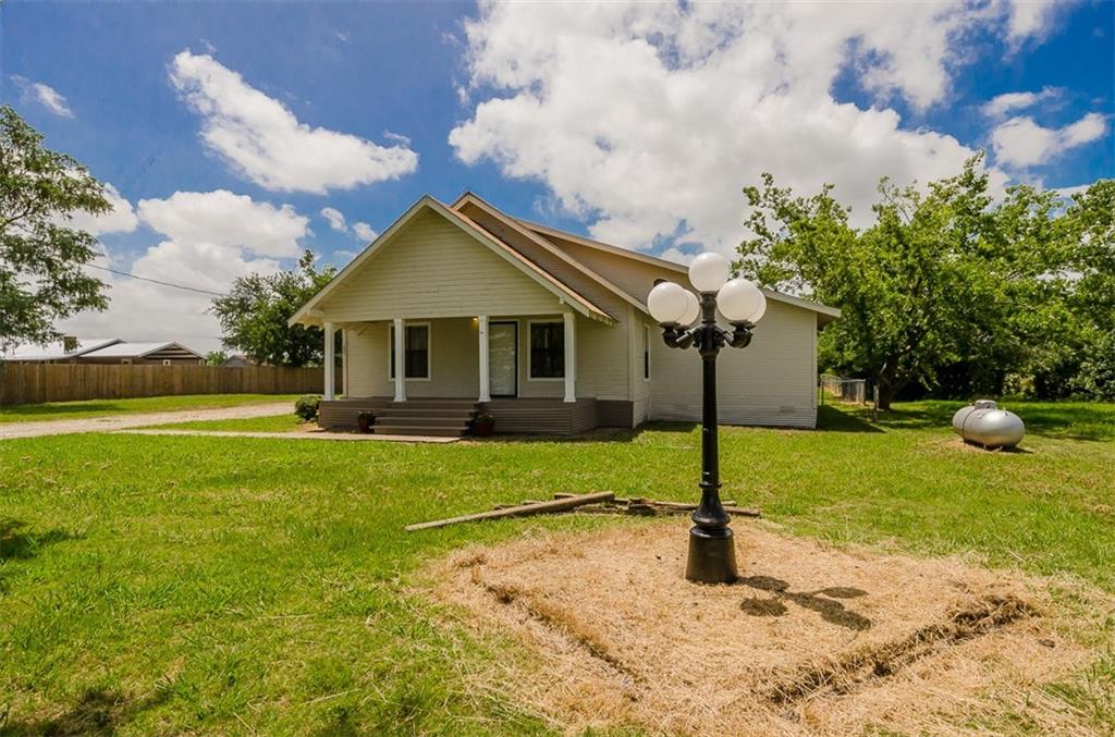 243 CR 1008, Wolfe City, TX 75496