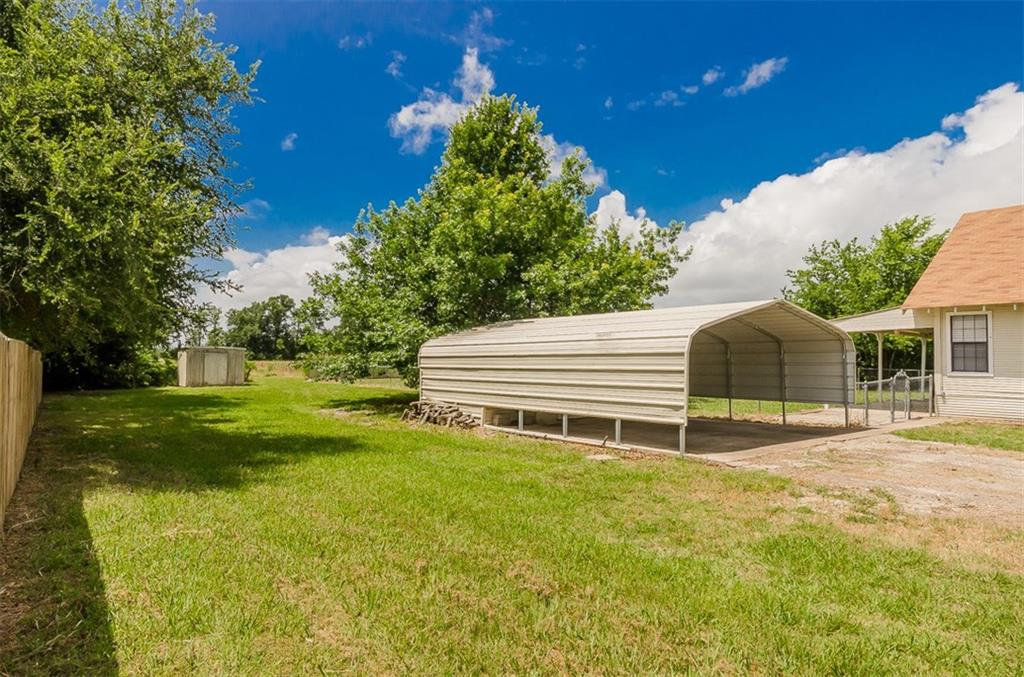 243 CR 1008, Wolfe City, TX 75496