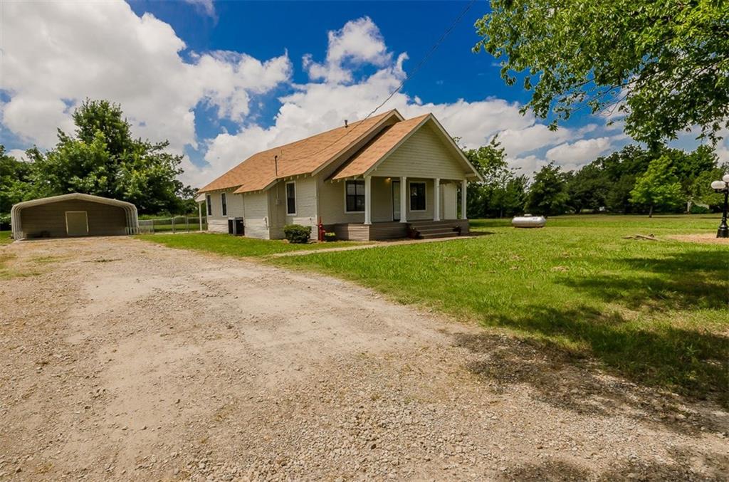243 CR 1008, Wolfe City, TX 75496