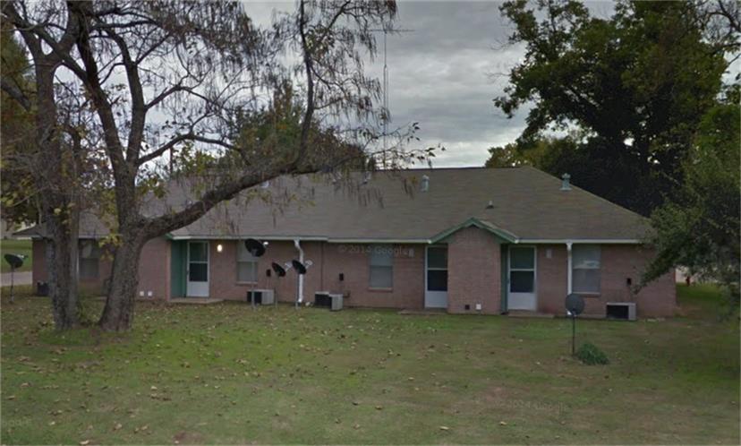 100 Village Circle, Yantis, TX 75497