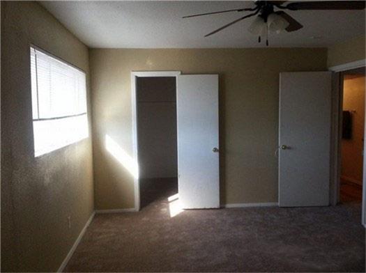 1017 W Grizzley, TX 75559