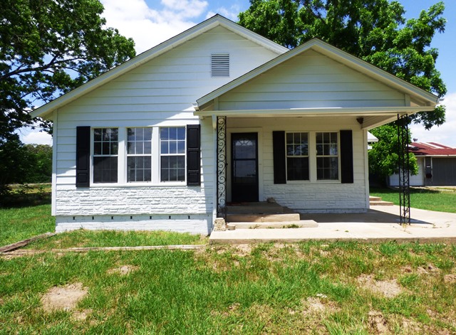 5204 W Hwy 49, Omaha, TX 75571