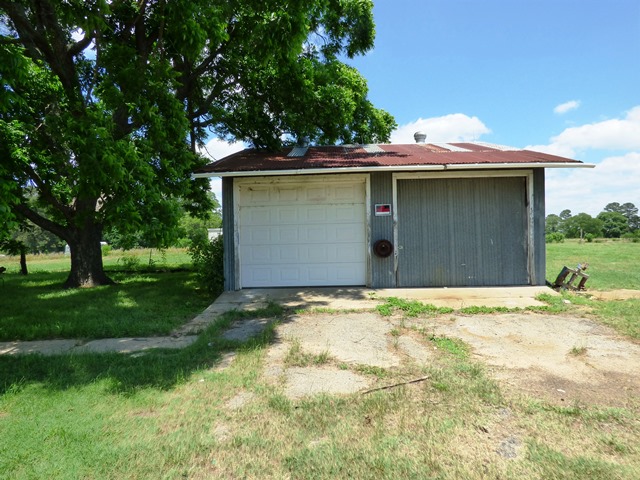 5204 W Hwy 49, Omaha, TX 75571