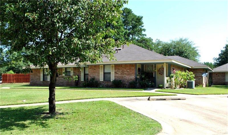 806 E Houston Street, Queen City, TX 75572