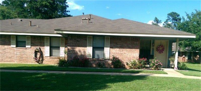 806 E Houston Street, Queen City, TX 75572