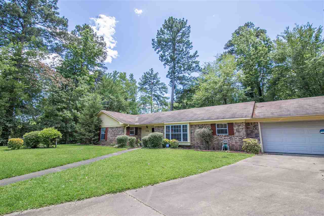 502 Loraine Ct, Longview, TX 75604
