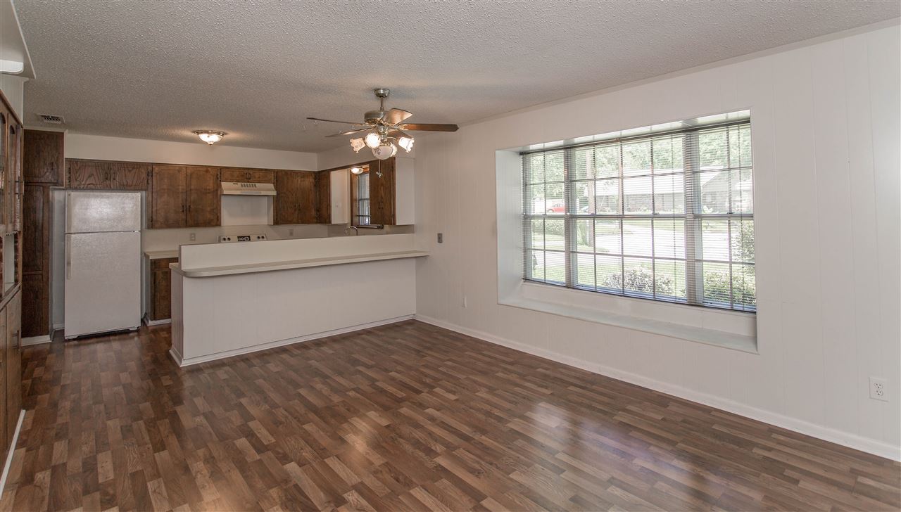 502 Loraine Ct, Longview, TX 75604