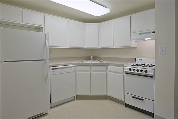 1100 South Adams Street, Carthage, TX 75633
