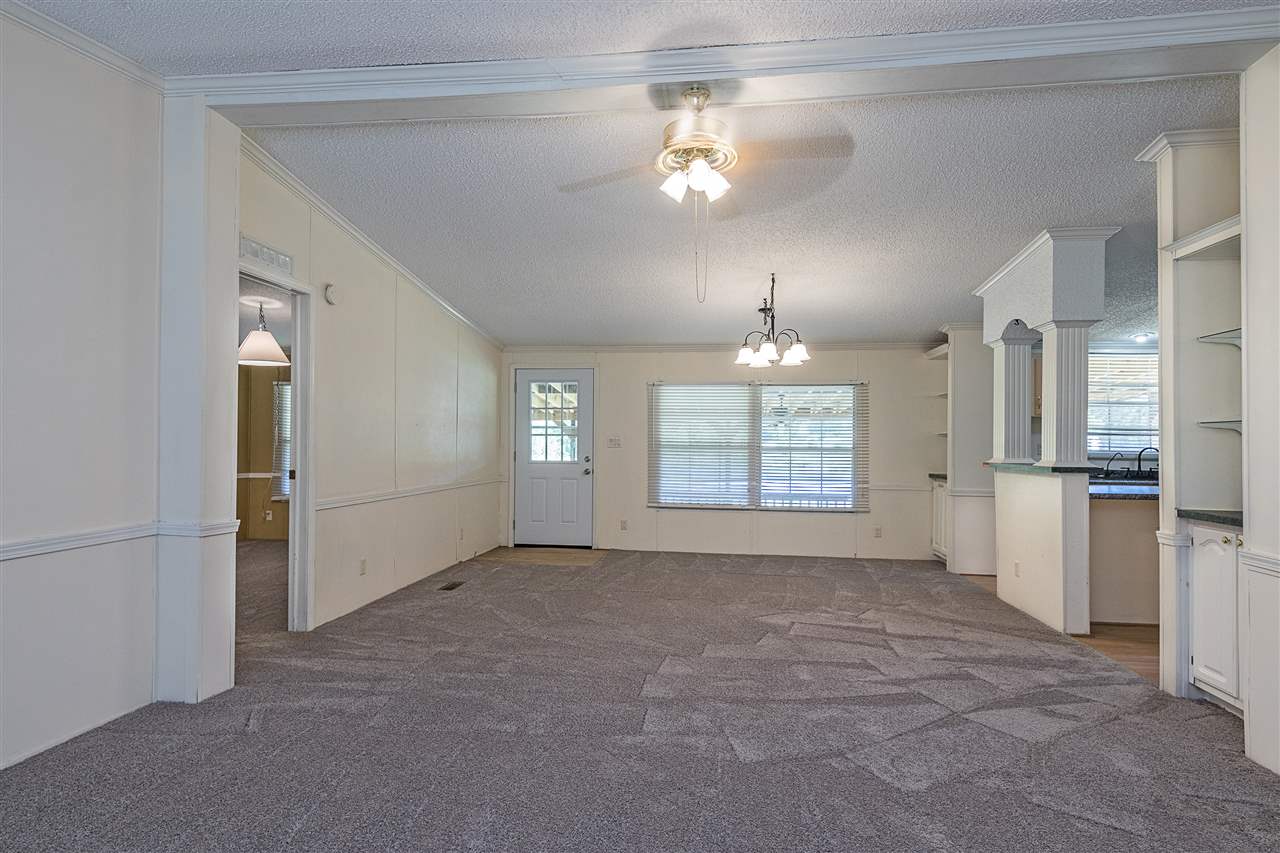 390 Sage Road, Diana, TX 75640