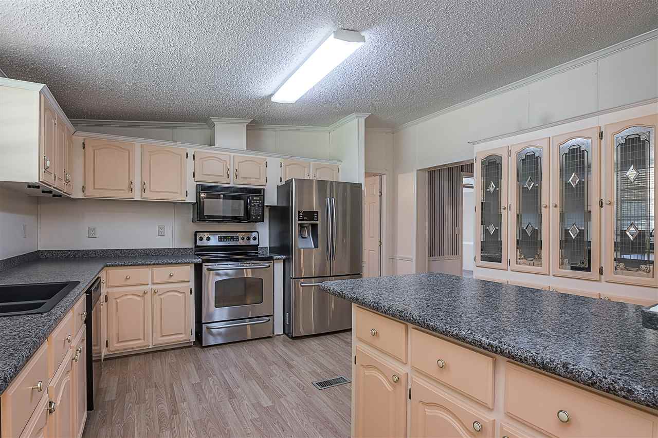 390 Sage Road, Diana, TX 75640