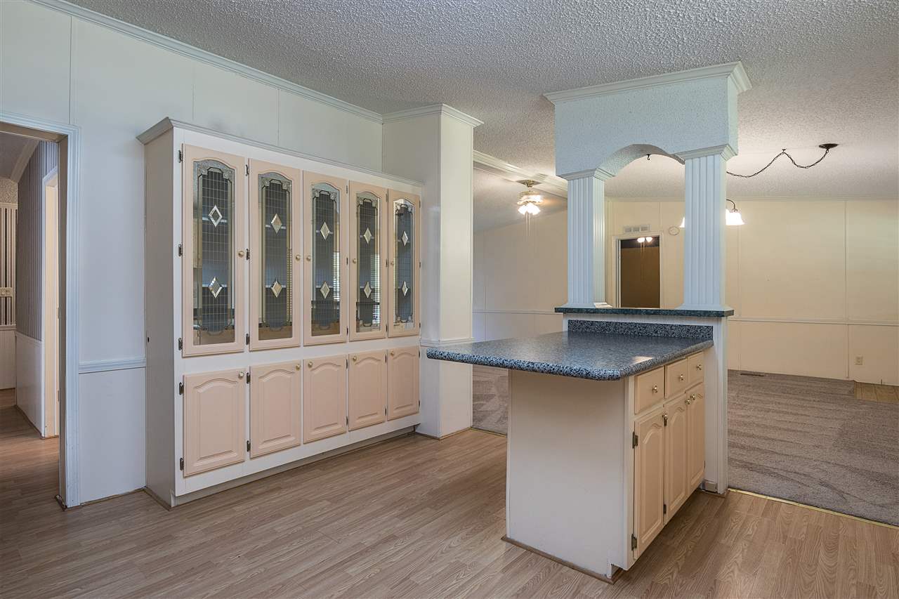 390 Sage Road, Diana, TX 75640