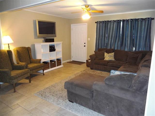 203 Mockingbird, Gilmer, TX 75644