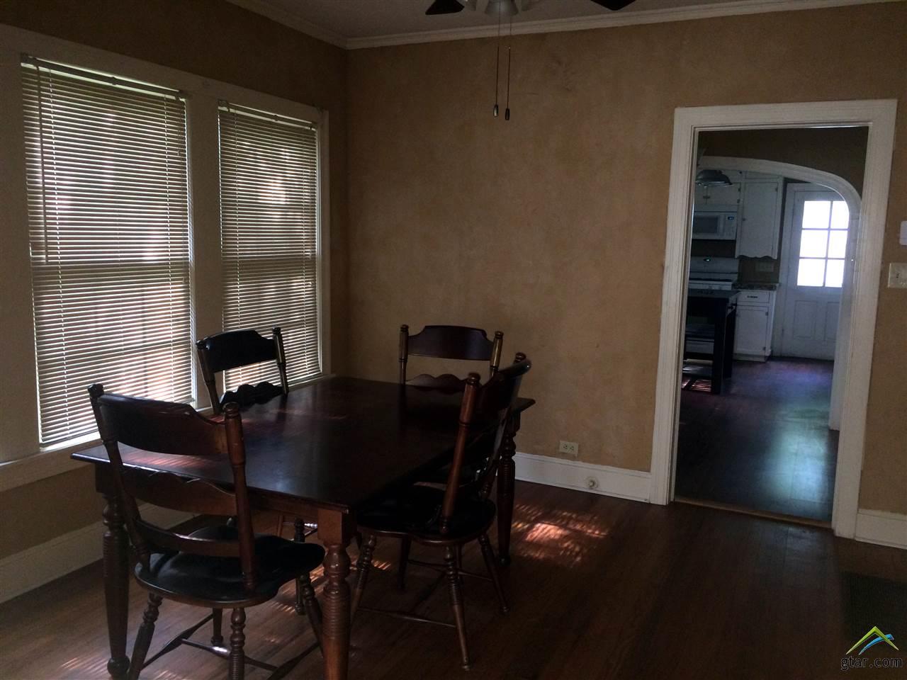 3111 Old Chandler Hwy, Tyler, TX 75702