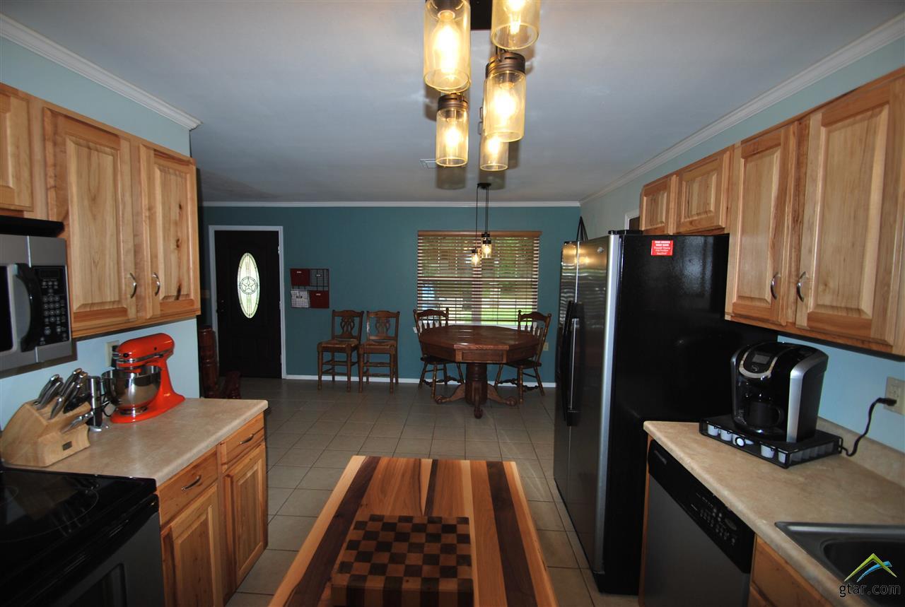 201 Willowbrook, Tyler, TX 75702