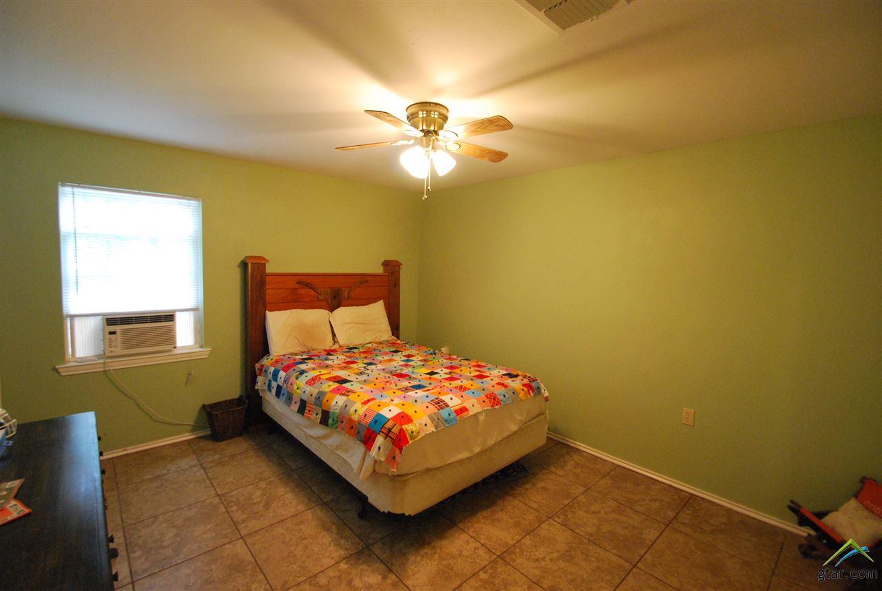 201 Willowbrook, Tyler, TX 75702