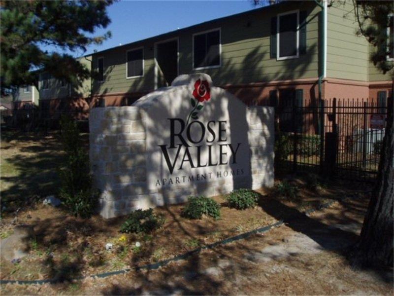 1007 NNW Loop 323, Tyler, TX 75702