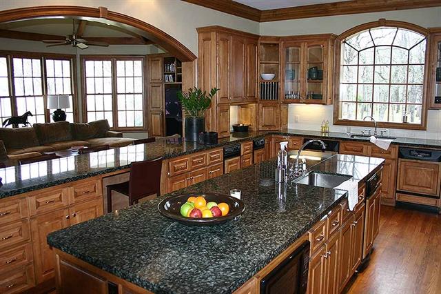 1 Waterford Estate, Athens, TX 75752