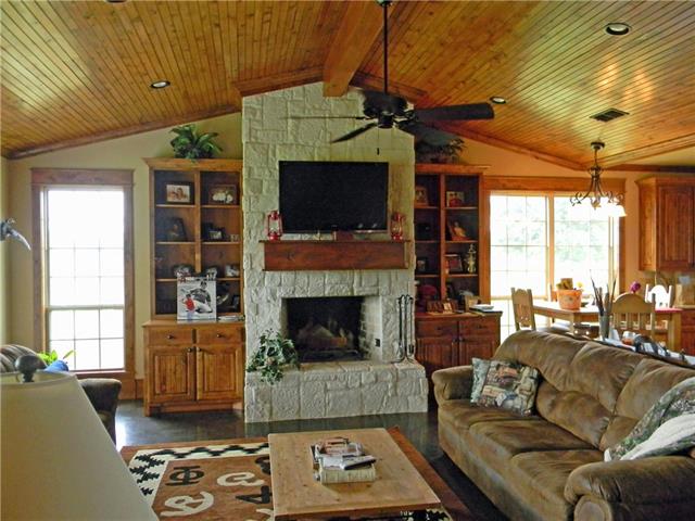 10211 County Road 3600, Brownsboro, TX 75756