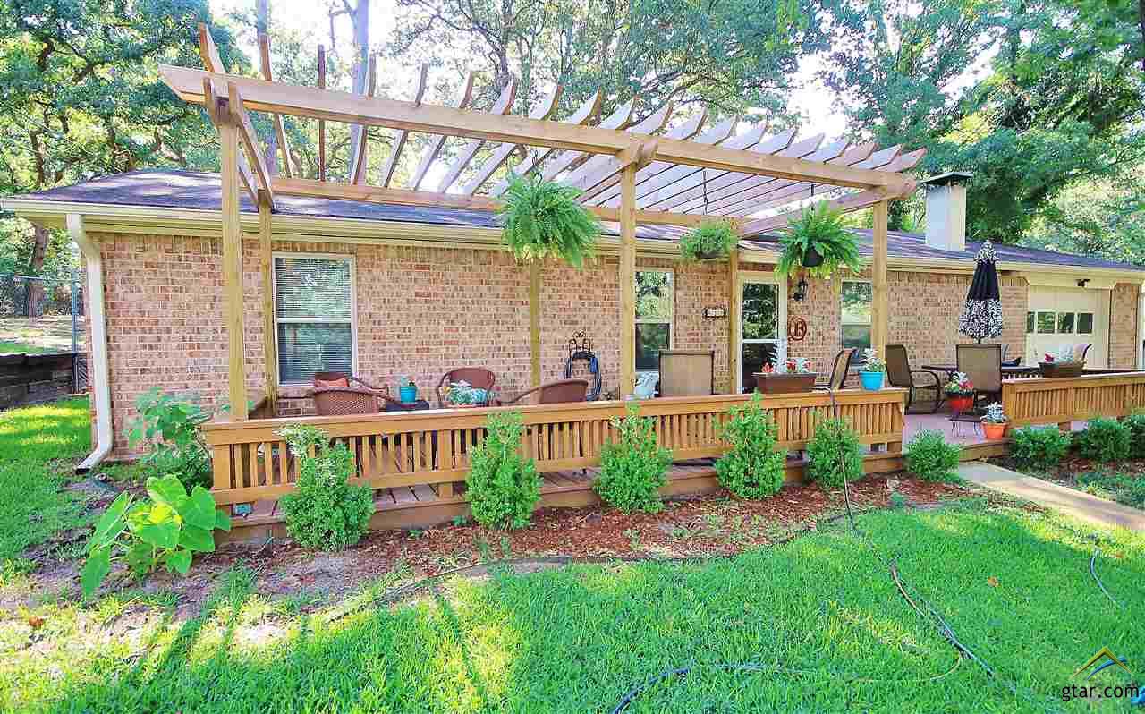 418 Hideaway Lane East, Hideaway, TX 75771
