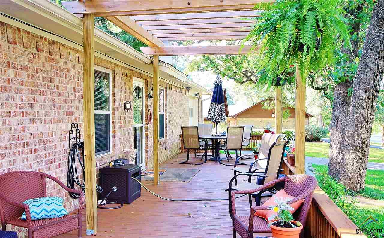 418 Hideaway Lane East, Hideaway, TX 75771