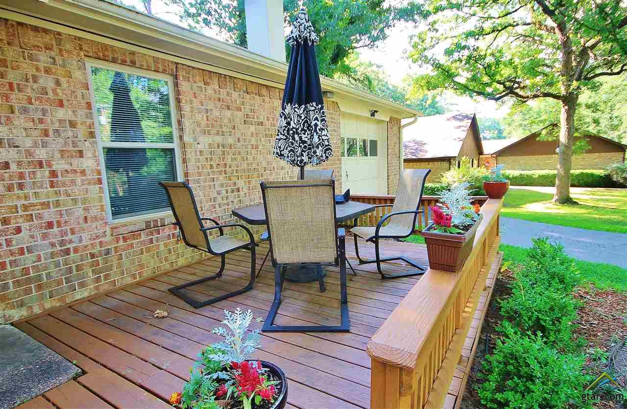 418 Hideaway Lane East, Hideaway, TX 75771