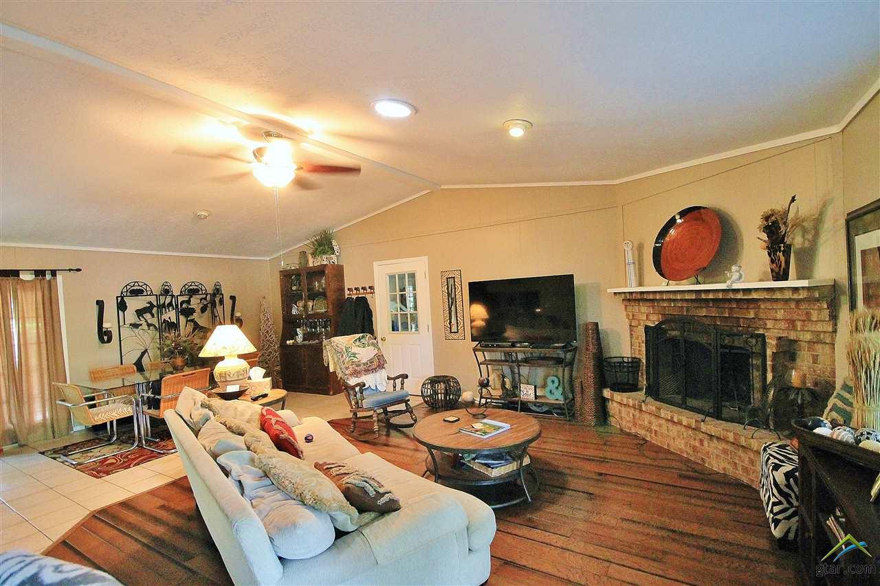418 Hideaway Lane East, Hideaway, TX 75771
