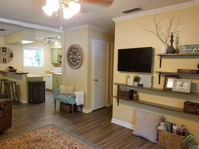 1308 Robyn Ln, Lindale, TX 75771