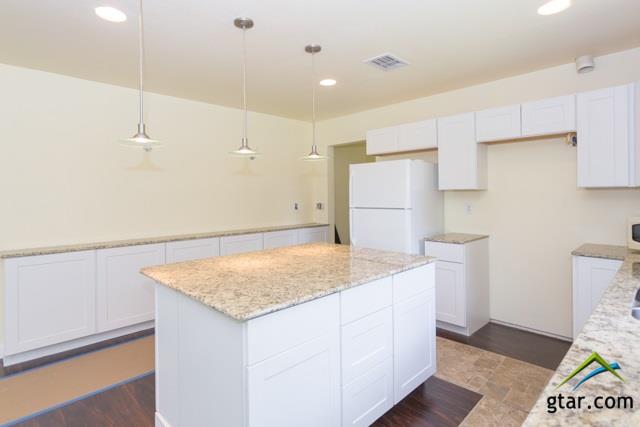 1081 Walnut, Van, TX 75790