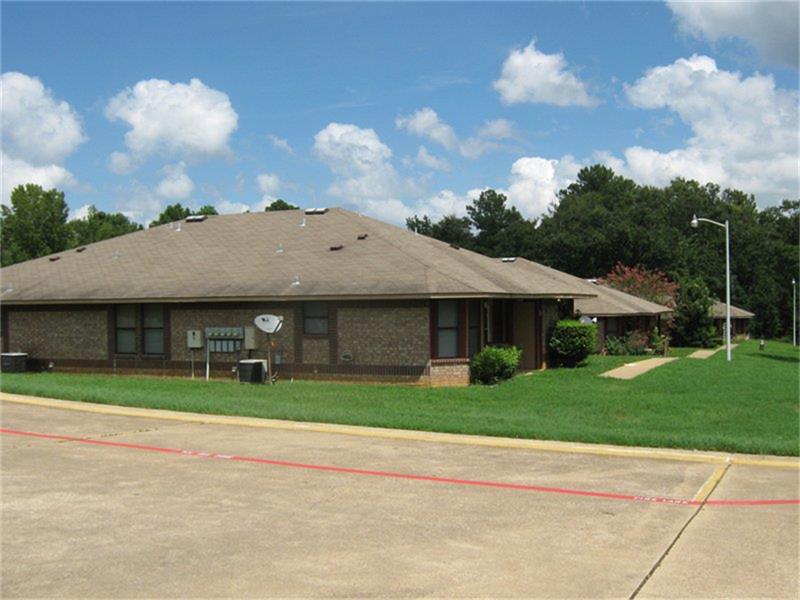 712 Gardner Drive, Palestine, TX 75803