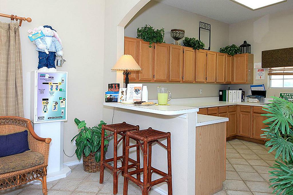 802 N. Highland 79, Jewett, TX 75846