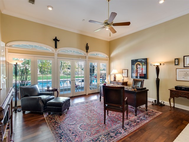 119 Crown Colony Drive, Lufkin, TX 75901