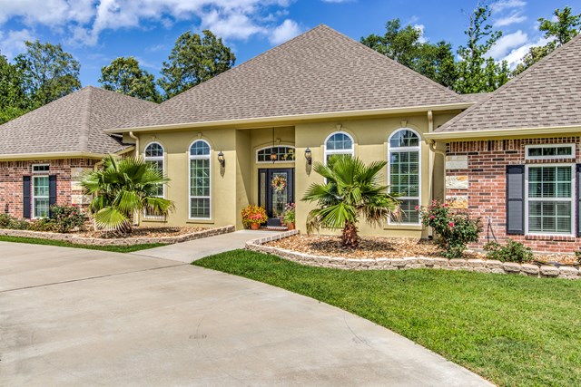 185 Westwood Lake Drive, Lufkin, TX 75904