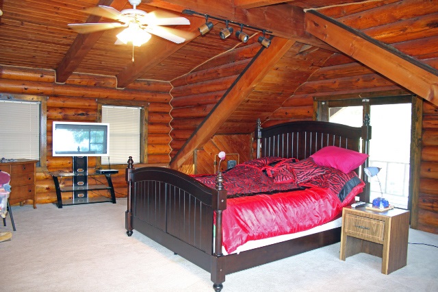 130 Toledo West Dr., Hemphill, TX 75948