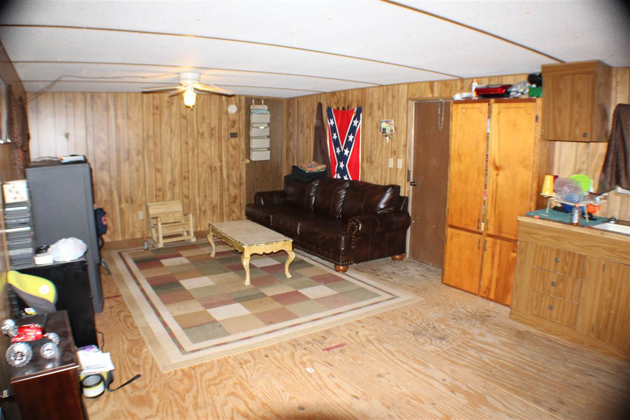 705 Peachtree St., Jasper, TX 75951