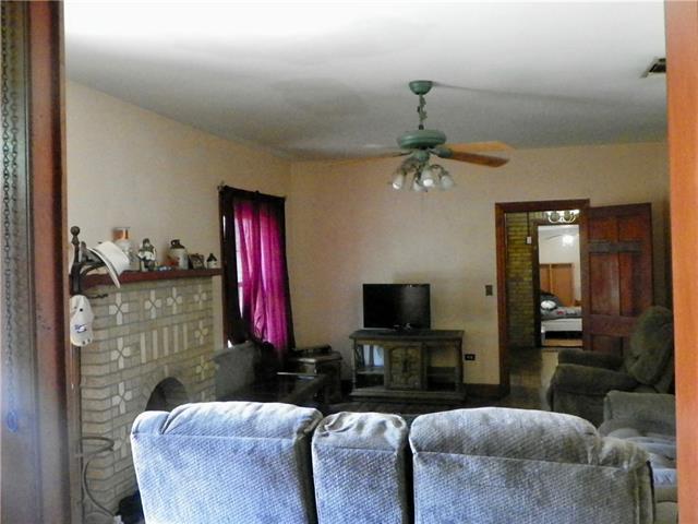 370 Austin Street, Timpson, TX 75975