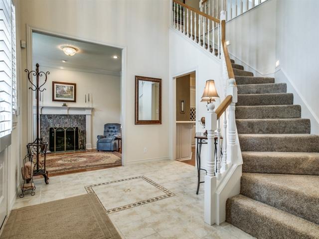 2502 Laurel Valley Lane, Arlington, TX 76006